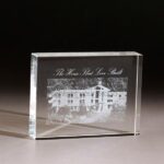 Chặn giấy pha lê cao cấp hình chữ nhật khắc 3D | In ấn theo yêu cầu