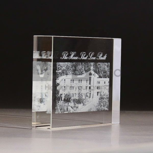 Chặn giấy pha lê cao cấp hình chữ nhật khắc 3D | In ấn theo yêu cầu