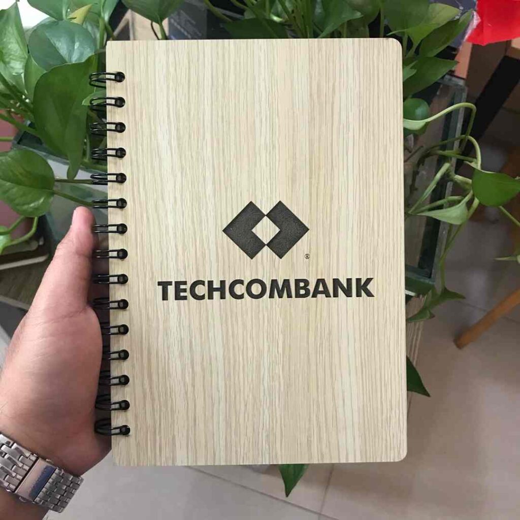 in-logo-len-qua-tang