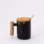 Cốc sứ pha cafe nắp tre có tay cầm gỗ 380ml