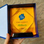 Kỷ niệm chương Pha lê - Khách hàng Intel