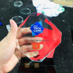 Kỷ niệm chương Pha lê - Khách hàng Intel