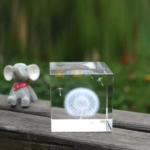 Chặn giấy pha lê 3D hình bồ công anh