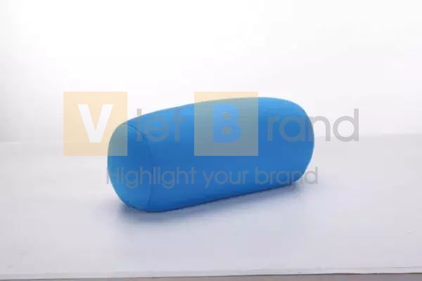 Gối cổ hình ống có trang trí hình gấu bông