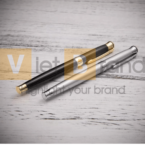 Bút bi kim loại in logo doanh nghiệp với thiết kế kiểu mới