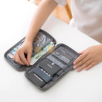 Ví đựng passport và thẻ nhiều ngăn vải Poly