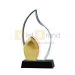 Cúp pha lê chạm khắc tinh tế