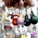 Móc khóa quà tặng hình tạ chuông